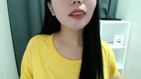 Snapshot of asuna_charming chatting on 25, 4, 2026 asuna_charming online show from 25, 4, 2026