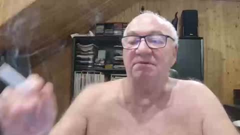 Snapshot of asusandy chatting on 1, 3, 2026 asusandy online show from 1, 3, 2026