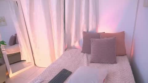 Snapshot of atena676 chatting on 7, 5, 2026 atena676 online show from 7, 5, 2026