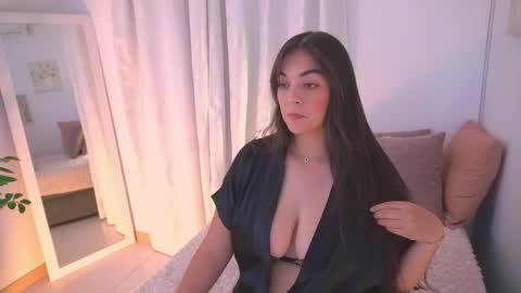 Snapshot of atena676 chatting on 28, 5, 2026 atena676 online show from 28, 5, 2026