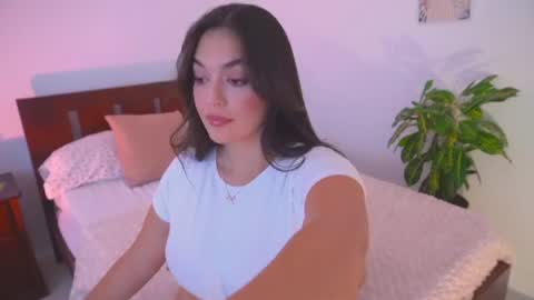 Snapshot of atena676 chatting on 9, 8, 2026 atena676 online show from 9, 8, 2026