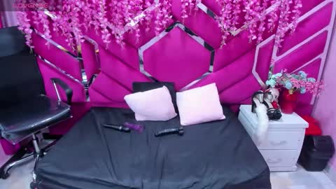 atena_glow_ online show from 14, 2, 2026