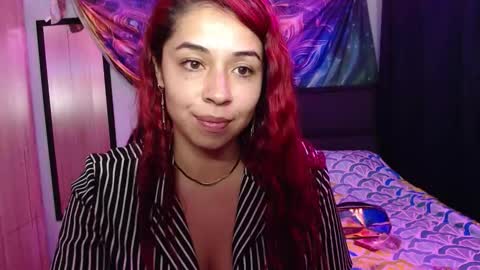 Snapshot of atena_messy chatting on 8, 11, 2025 atena messy online show from 8, 11, 2025