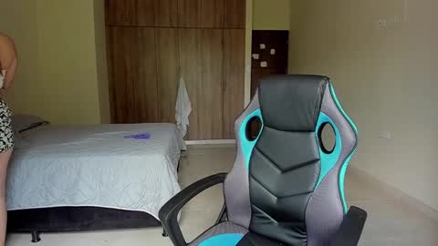 atenas online show from 19, 2, 2025