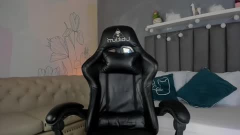 Atenea online show from 4, 2, 2026