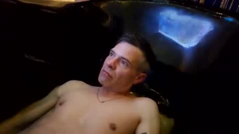 Snapshot of athandrew chatting on 8, 1, 2025 jonnyandrew online show from 8, 1, 2025