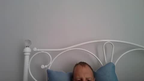 yoursissy online show from 27, 10, 2025