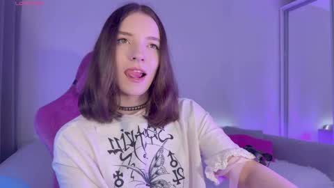 Snapshot of atomsyvuu chatting on 19, 4, 2026 Tilda or Tilly online show from 19, 4, 2026