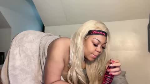 Snapshot of aunyxxx chatting on 13, 2, 2025 aunyxxx online show from 13, 2, 2025