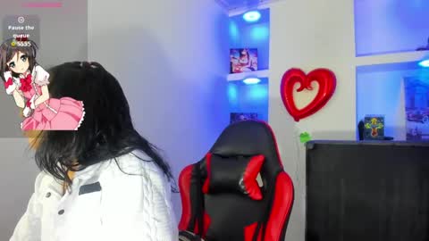 Snapshot of aurablueelove chatting on 29, 4, 2026 Aura Bluee Love online show from 29, 4, 2026