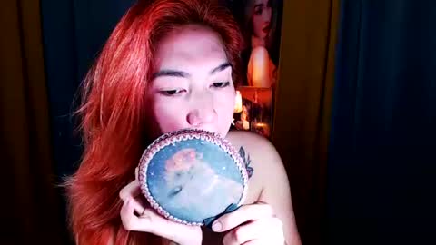 Snapshot of aurakharisma_xx chatting on 7, 7, 2026 Miss awra online show from 7, 7, 2026