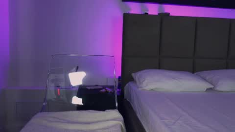Snapshot of aurora_cherry chatting on 18, 4, 2026 Aurora online show from 18, 4, 2026