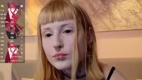 Snapshot of aurora_radiance chatting on 17, 5, 2026 Serena online show from 17, 5, 2026