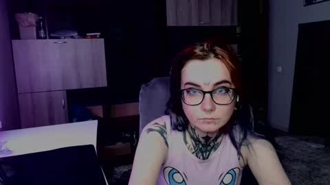Snapshot of aurora_spell chatting on 9, 9, 2025 Milana online show from 9, 9, 2025