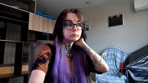 Snapshot of aurora_spell chatting on 24, 9, 2025 Milana online show from 24, 9, 2025