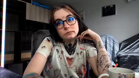 Snapshot of aurora_spell chatting on 29, 9, 2025 Milana online show from 29, 9, 2025