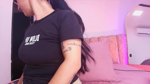 auroraa_miller online show from 4, 2, 2026