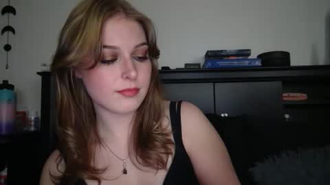 Snapshot of auroralightz1 chatting on 6, 1, 2026 auroralightz1 online show from 6, 1, 2026