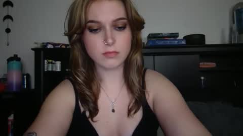 Snapshot of auroralightz1 chatting on 7, 1, 2026 auroralightz1 online show from 7, 1, 2026