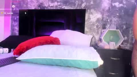 Snapshot of aurorarojas chatting on 24, 2, 2025 Aurora Rojas online show from 24, 2, 2025