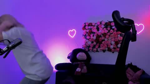 Snapshot of aurorawrenfield chatting on 2, 5, 2026 aurorawrenfield online show from 2, 5, 2026