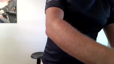 aussiemaninmelbourne online show from 4, 4, 2026