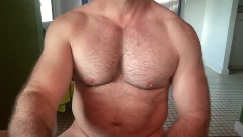 Snapshot of aussiemuscledad chatting on 25, 7, 2026 AussieMuscleDad online show from 25, 7, 2026