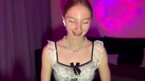 Snapshot of autumnroginson chatting on 9, 9, 2025 Annie online show from 9, 9, 2025