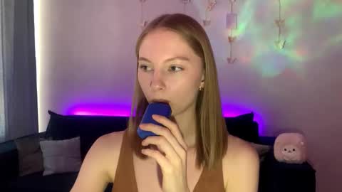 Snapshot of autumnroginson chatting on 14, 9, 2025 Annie online show from 14, 9, 2025