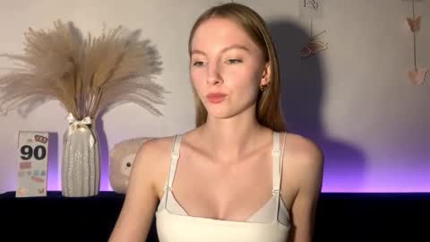 Snapshot of autumnroginson chatting on 21, 9, 2025 Annie online show from 21, 9, 2025