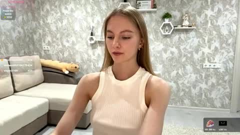 Snapshot of autumnroginson chatting on 15, 11, 2025 Annie online show from 15, 11, 2025