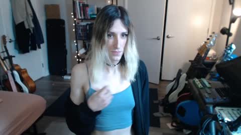 Snapshot of ava_reinhart_999 chatting on 14, 5, 2026 Ava online show from 14, 5, 2026