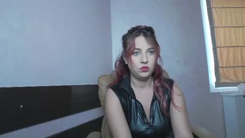 Snapshot of avablue_ chatting on 24, 6, 2026 online show from 24, 6, 2026