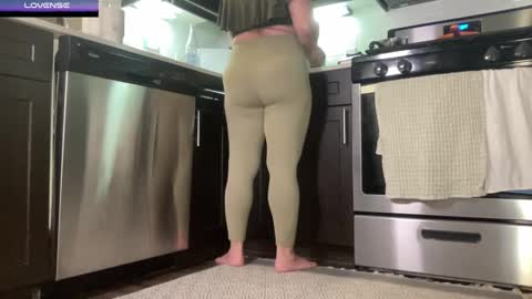 Snapshot of avabradley chatting on 1, 10, 2025 Ava . Support my channel by using my affiliate link to make your account Thanks online show from 1, 10, 2025