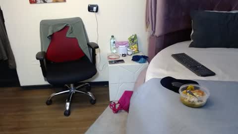 Snapshot of avaryd chatting on 5, 5, 2026 avaryd online show from 5, 5, 2026