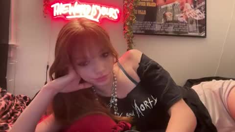 Snapshot of avaxlee chatting on 6, 6, 2026 avaxlee online show from 6, 6, 2026