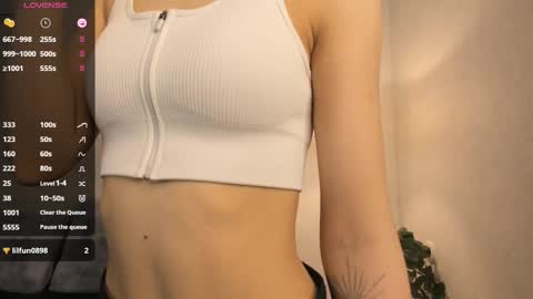 Snapshot of avgustajemes chatting on 4, 3, 2026 Lucy online show from 4, 3, 2026