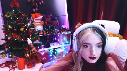 Snapshot of avi_nile chatting on 26, 12, 2024 Avriel online show from 26, 12, 2024