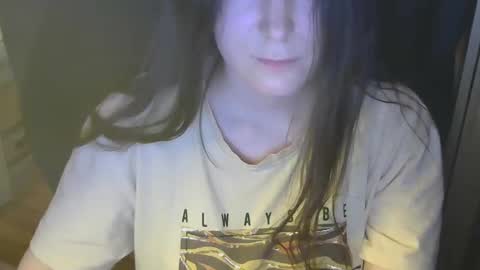 Snapshot of avialenne chatting on 3, 4, 2026 avialenne online show from 3, 4, 2026
