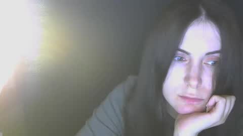 Snapshot of avialenne chatting on 7, 4, 2026 avialenne online show from 7, 4, 2026