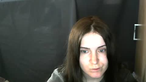 Snapshot of avialenne chatting on 23, 5, 2026 avialenne online show from 23, 5, 2026