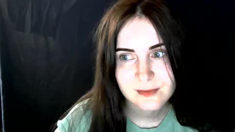Snapshot of avialenne chatting on 28, 5, 2026 avialenne online show from 28, 5, 2026