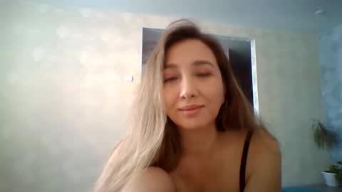 Snapshot of avinelra chatting on 10, 4, 2026 avinelra online show from 10, 4, 2026