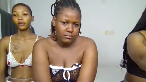 Snapshot of avril_lily chatting on 10, 2, 2026 Avril online show from 10, 2, 2026