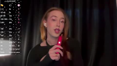 avril_pearly_ online show from 10, 4, 2026