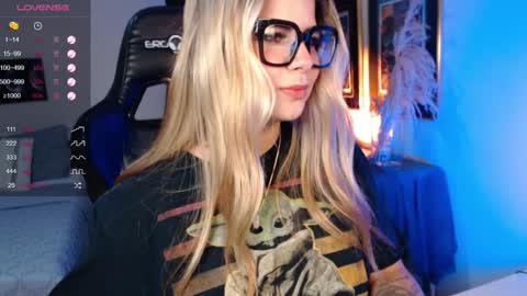 Avrill Morgan online show from 9, 12, 2024