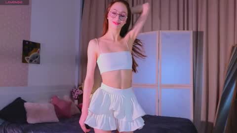 Avril online show from 16, 11, 2025