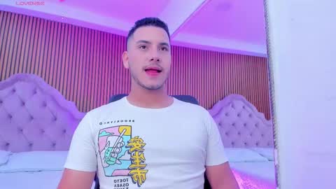 Snapshot of axel_grey_ chatting on 28, 3, 2026 axel_grey_ online show from 28, 3, 2026