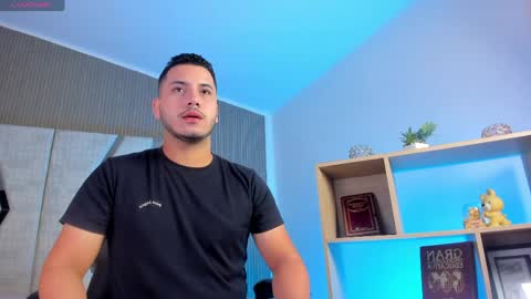 Snapshot of axel_grey_ chatting on 31, 3, 2026 axel_grey_ online show from 31, 3, 2026