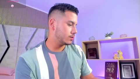 Snapshot of axel_grey_ chatting on 1, 4, 2026 axel_grey_ online show from 1, 4, 2026